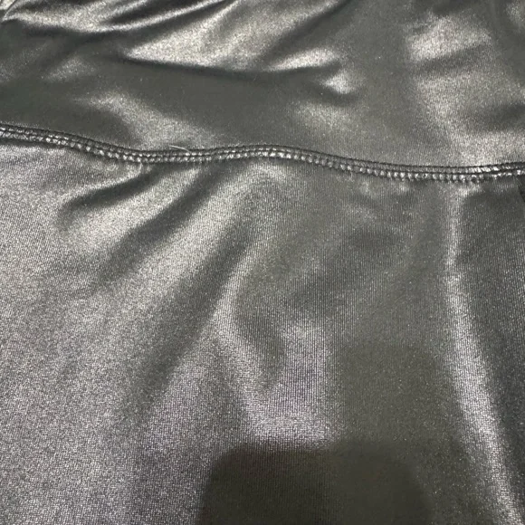 Wild Fable Shiny Black Leggings Women’s Large Leather-Look - Picture 4 of 4